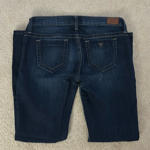Guess Dark Wash Jeans - Picture 4 of 4